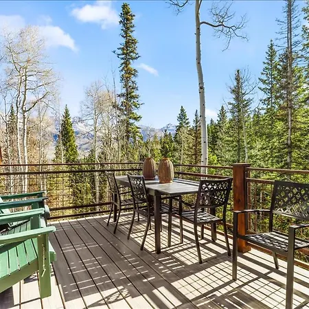 Retreat- Private Deck & Fireplaces Holiday home