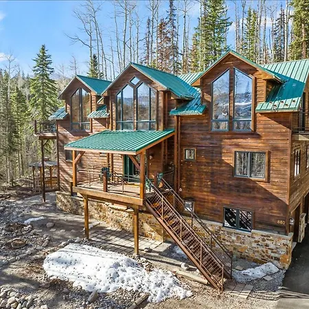 Retreat- Private Deck & Fireplaces