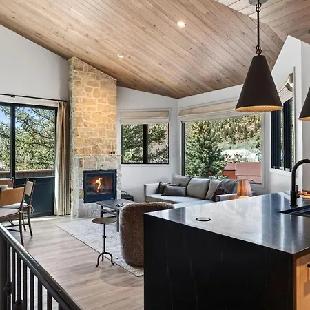 Riverstone Retreat By Avantstay