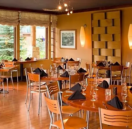 Hotel At Lost Creek