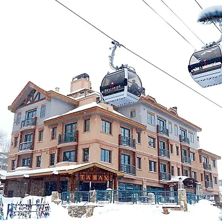 Hotel At Lost Creek