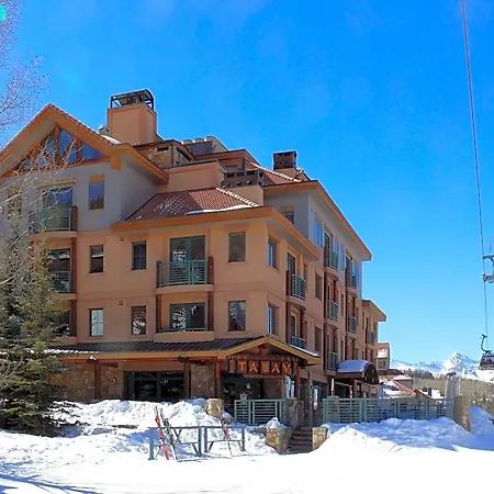 Hotel At Lost Creek