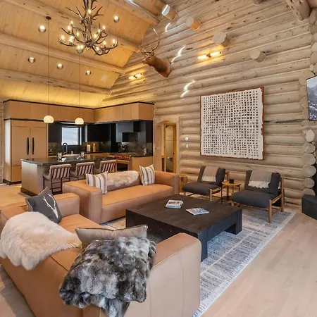 Renovated In 2026 Mountain Village Luxury Retreat Holiday home