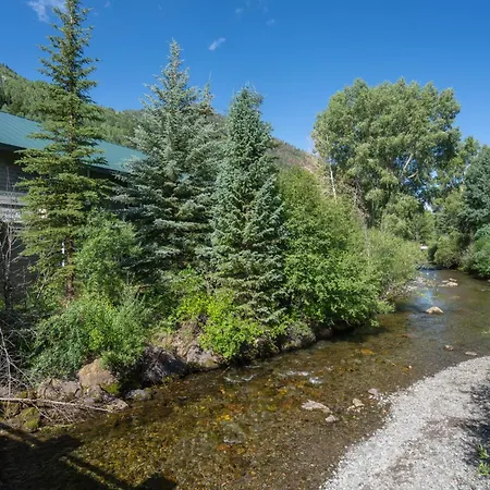 Mountainside 115 And 117 Hotel