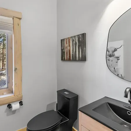 Renovated In 2026 Mountain Village Luxury Retreat Holiday home *