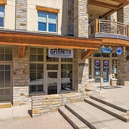 Holiday home Mountain Village Gem Ski-in-out Steam Shower *