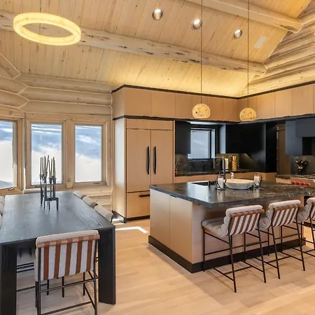 Renovated In 2026 Mountain Village Luxury Retreat *