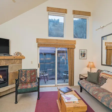 Slopeside Hideaway Apartment
