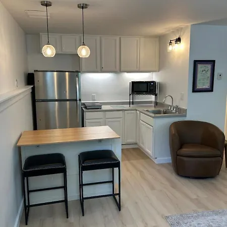 Apartment In Town Slope View With Sunny Patio *