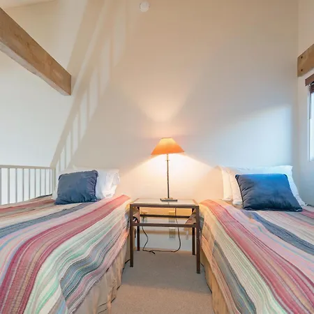 Slopeside Hideaway Apartment