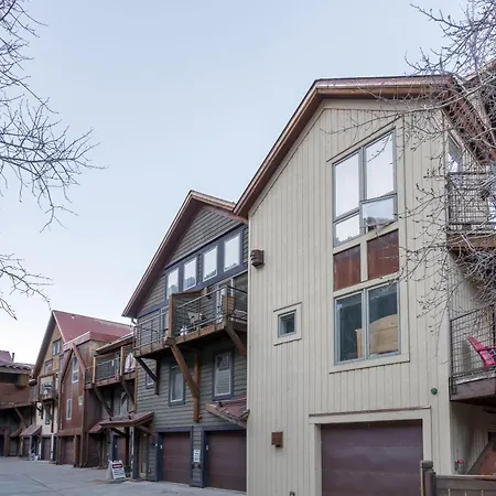 Apartment Slopeside Hideaway