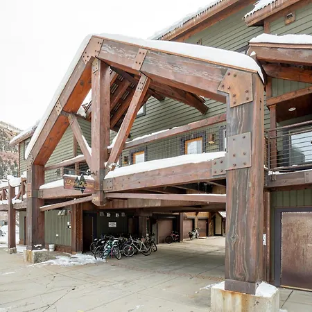 Apartment Slopeside Hideaway