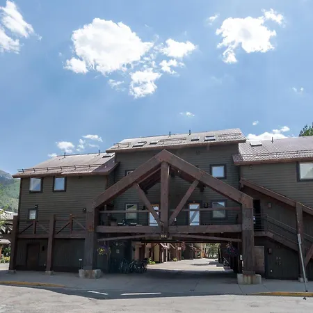 Slopeside Hideaway