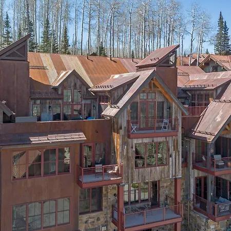 Slopeside Reserve Apartment