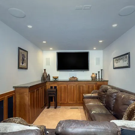 Holiday home Scenic Mountain Village - Hot Tub Gym *