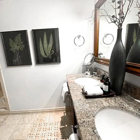 Luxury 5 Star Private Madeline Holiday home