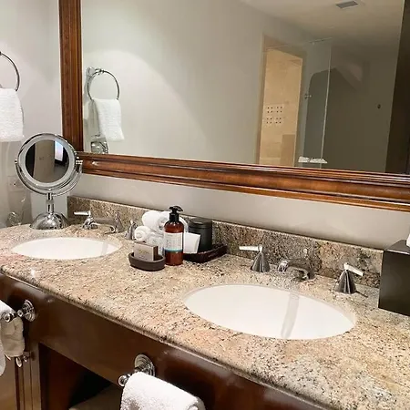 Luxury 5 Star Private Madeline Holiday home *