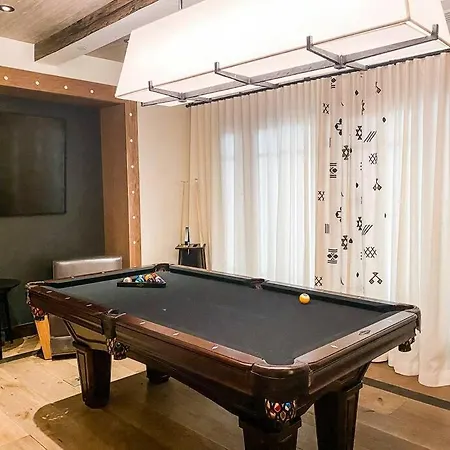 Luxury 5 Star Private Madeline Holiday home
