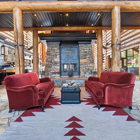 Lodge Mountain