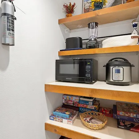 Apartment Big & Bright Hidden Gem With Garage, Hot Tub, Lux Kitchen *