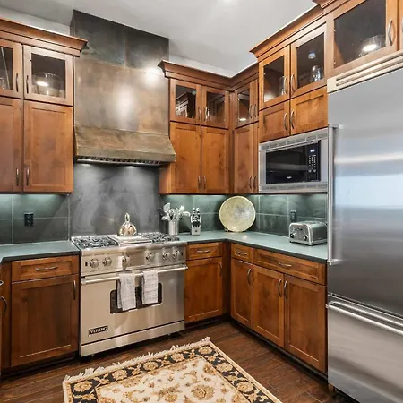 Mountain Village Escape - Views Steam Shower Holiday home