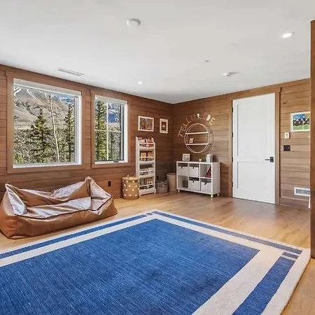 Holiday home Luxe Oasis - Hot Tub & Deck & Views Telluride