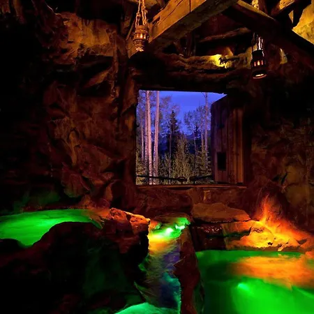 Ultra Luxury With Movie Theater On In Telluride, Colorado Holiday home *