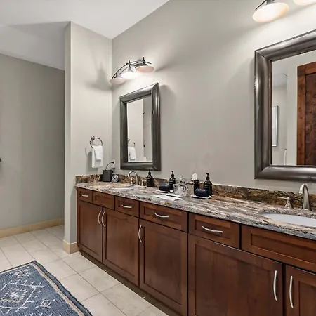 Holiday home Mountain Village Escape - Views Steam Shower *