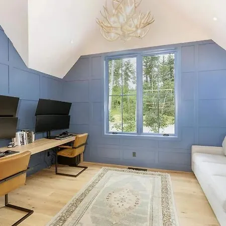 Luxe Oasis - Hot Tub & Deck & Views * Telluride