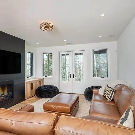 Holiday home Luxe Oasis - Hot Tub & Deck & Views Telluride