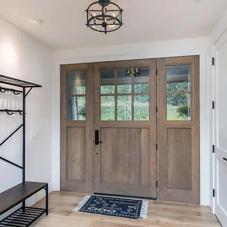 Luxe Oasis - Hot Tub & Deck & Views Holiday home Telluride