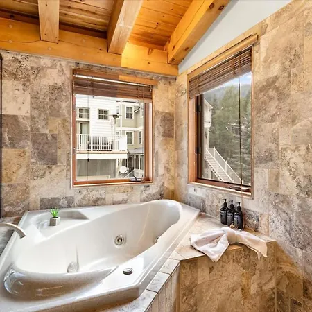 Holiday home Wildwood Canyon - Views & Hot Tub