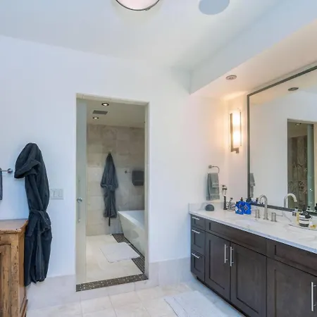 Elegant 4-bedroom Penthouse Above Mountain Village Apartment Telluride