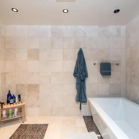 Elegant 4-bedroom Penthouse Above Mountain Village * Telluride