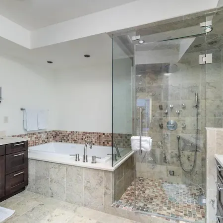 Elegant 4-bedroom Penthouse Above Mountain Village * Telluride