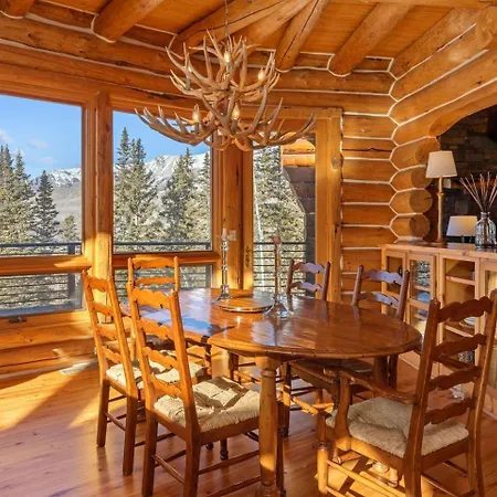 Luxury Ski-in/ski-out Alpine Holiday home *