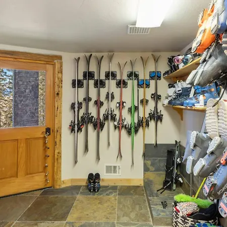 Holiday home Luxury Ski-in/ski-out Alpine