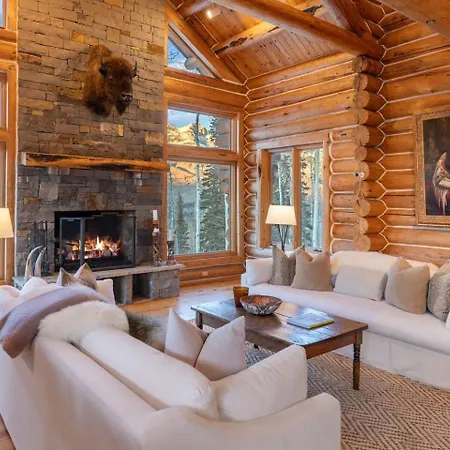 Luxury Ski-in/ski-out Alpine Holiday home *