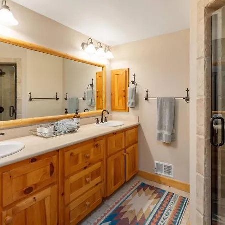 Luxury Ski-in/ski-out Alpine Telluride
