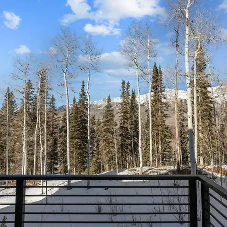 Luxury Ski-in/ski-out Alpine *