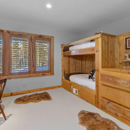 Holiday home Luxury Ski-in/ski-out Alpine
