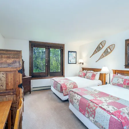 Manitou 3 By Alpine Hotel *