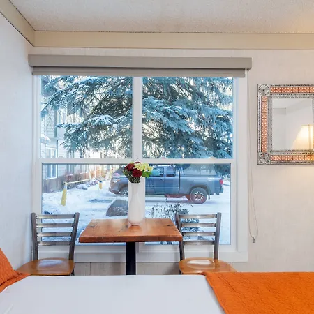 Mountainside 406 By Alpine