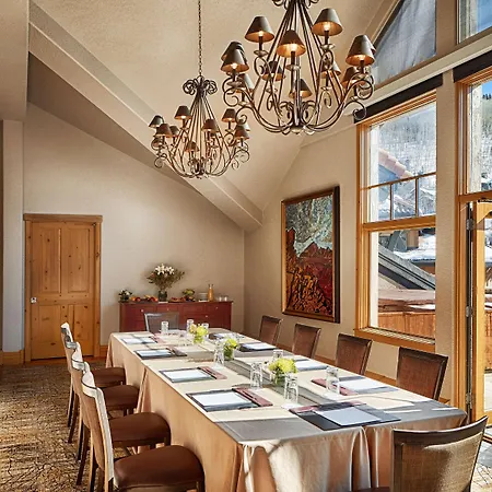 Fairmont Heritage Place, Franz Klammer Lodge *