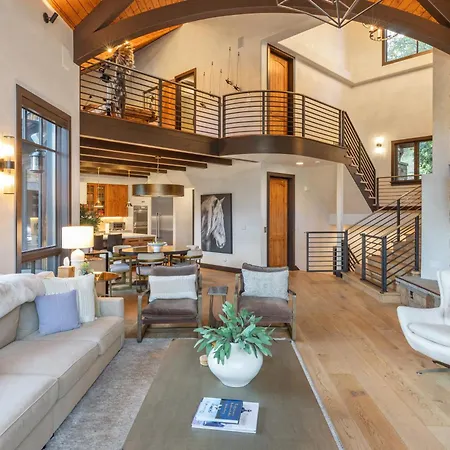 Villa Vista Haus At Country Club - Private Golf And Retreat! *