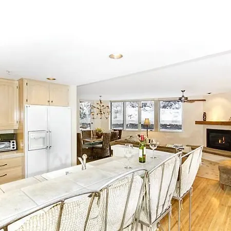 Apartment River Edge - 2 Bedroom + Loft #a *