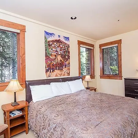 Lorian - 3 Bedroom Condo, Mountain View #20