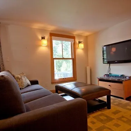 Holiday home 218 West Gregory