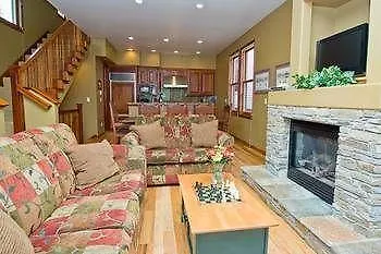 Alpine Apartment *