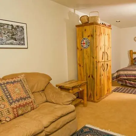 Double Diamond Apartment *
